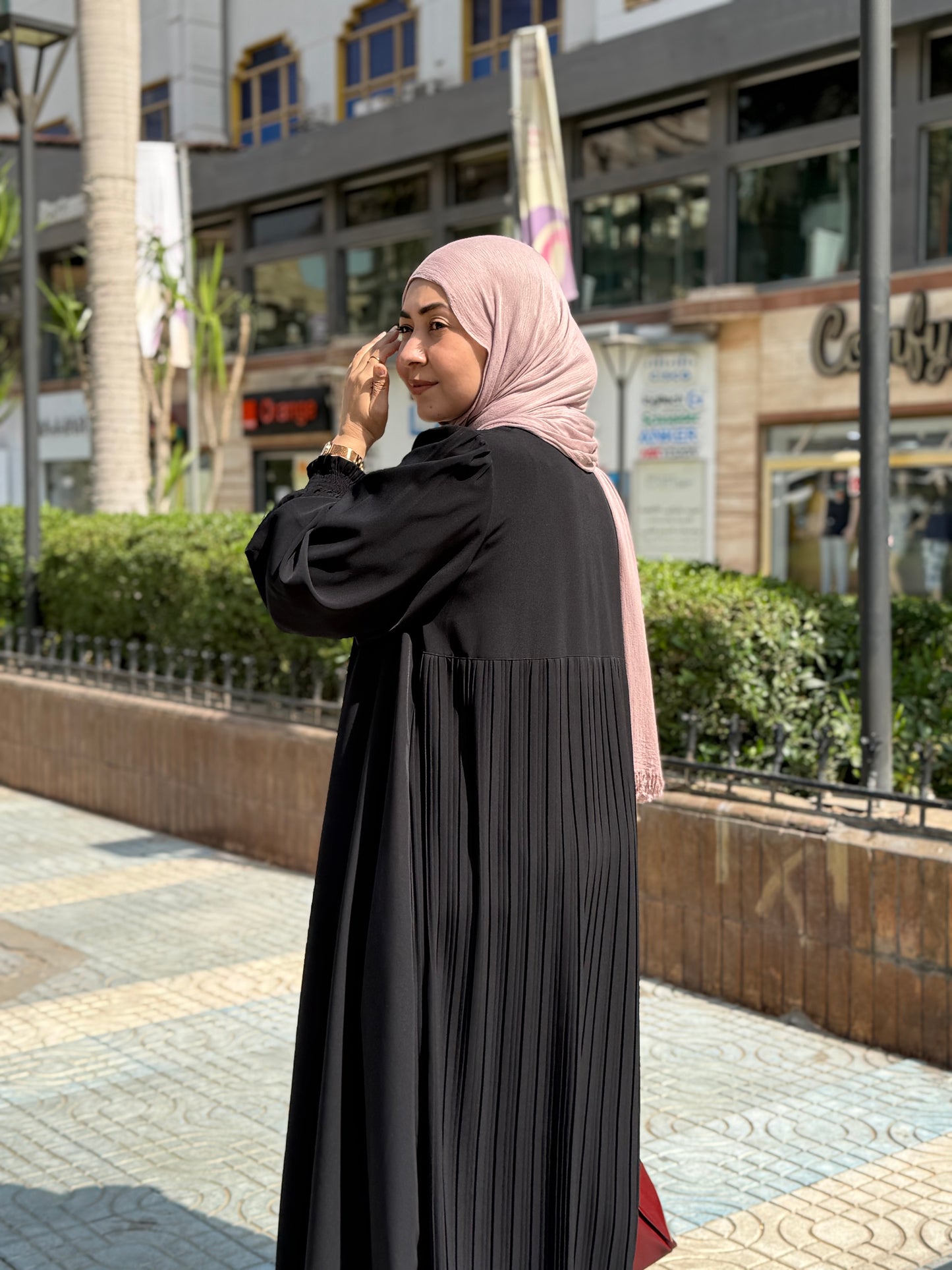 Yaqeen Abaya