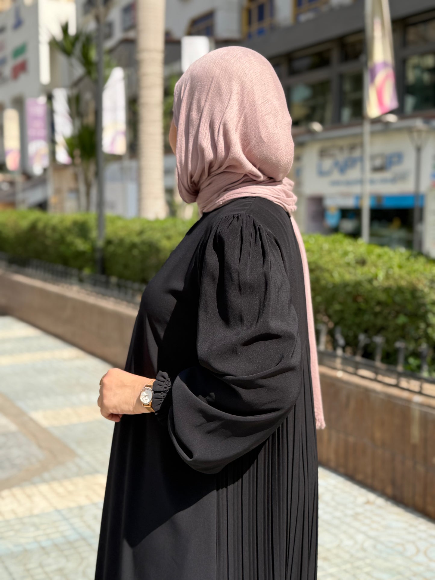 Yaqeen Abaya